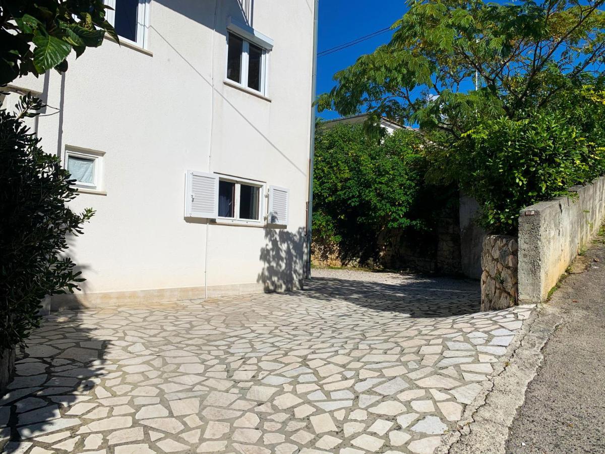 Apartments Julija Crikvenica Exterior foto